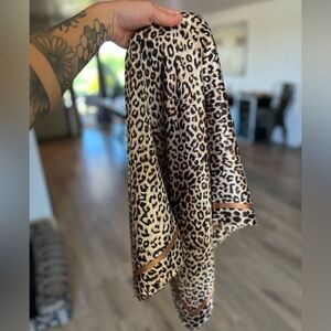 Large Leopard Print Wildrag